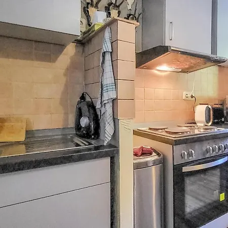 3 Bedroom Awesome In Saalfeld *